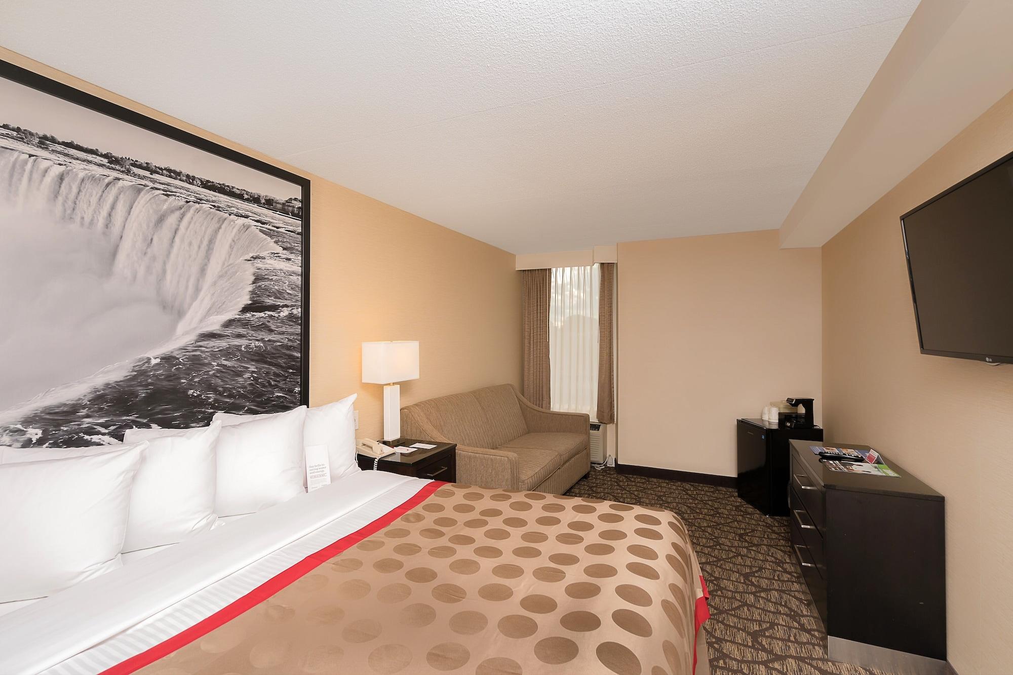 Ramada By Wyndham Niagara Falls Near The Falls Exterior photo