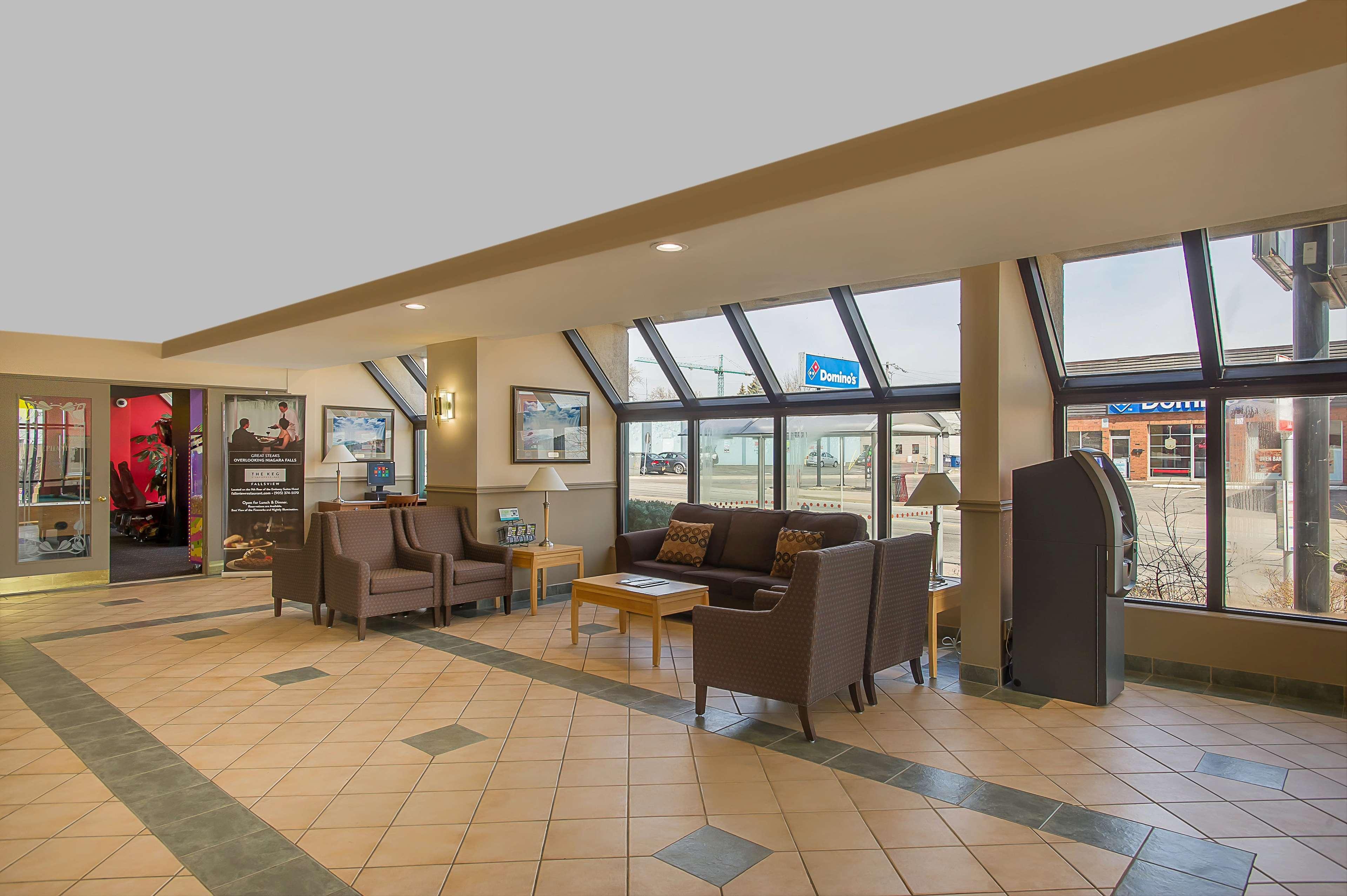 Ramada By Wyndham Niagara Falls Near The Falls Exterior photo