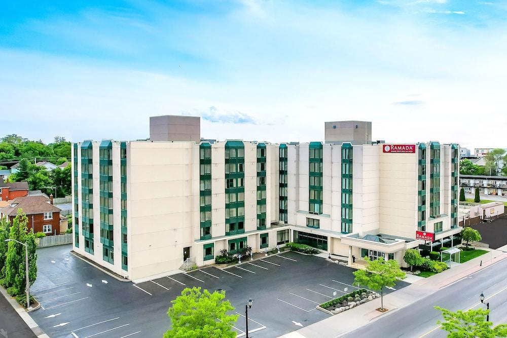 Ramada By Wyndham Niagara Falls Near The Falls Exterior photo